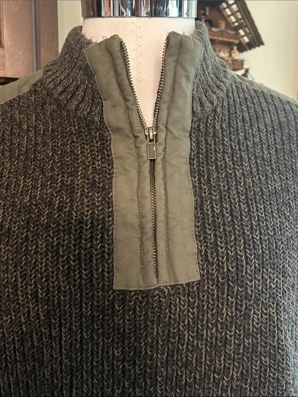 LL Bean Sz XL Men's Olive Quarter-Zip Knit Military Shoulder Patch Sweater